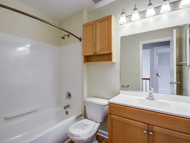 Bellevue - Liberty Military Housing — Photo 9