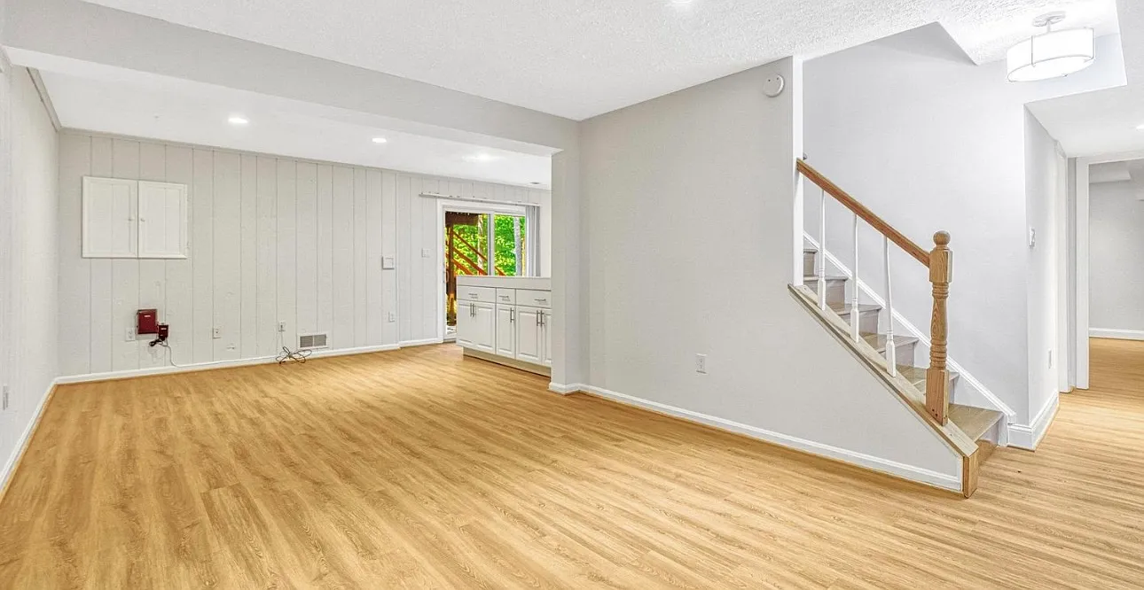 12121 Holly Knoll Cir — Photo 1