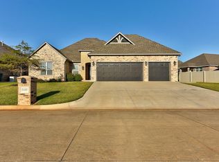 2525 Shady Hollow Drive, Choctaw, OK 73020