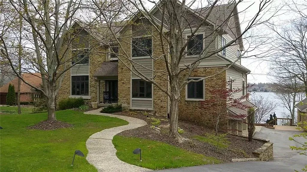 9335 Seascape Dr photo 1