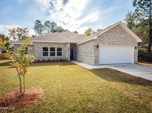 2403 Graveline Rd, Gautier, MS 39553