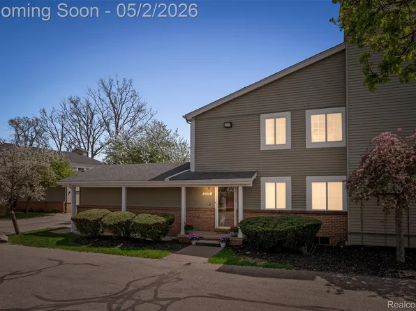 2178 Woodrow Wilson Blvd #20, West Bloomfield, MI 48324