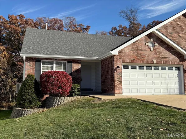 1608 Polar Dr, Wentzville, MO 63385