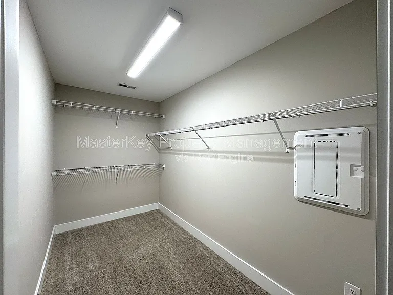 102 N Dunn St — Photo 11