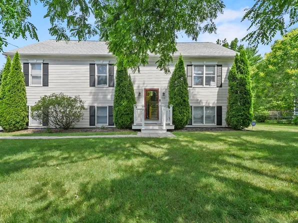 312 Carl Ave, Brockton, MA 02302