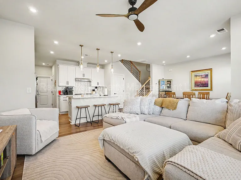 8809 Arrington Hall Dr — Photo 8