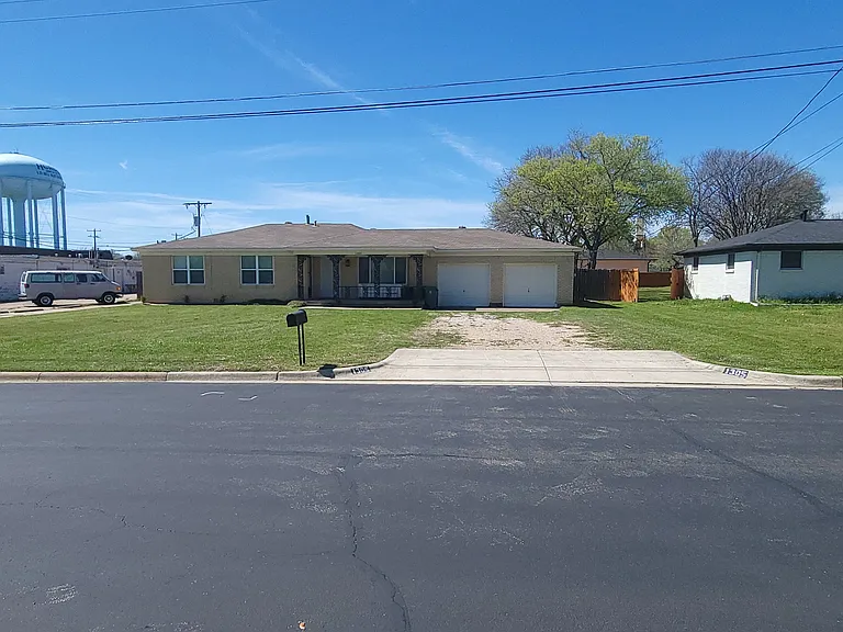 1305 Yates Dr — Photo 35