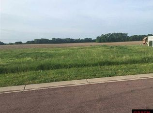 67 Balsam Cir, Madison Lake, MN 56063