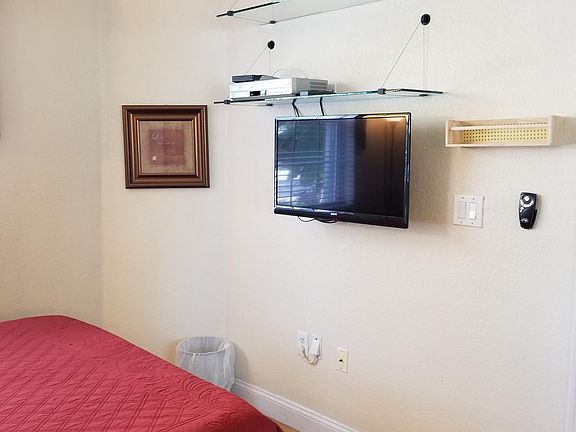 3rd image of 7980 S Aragon Blvd Unit 3