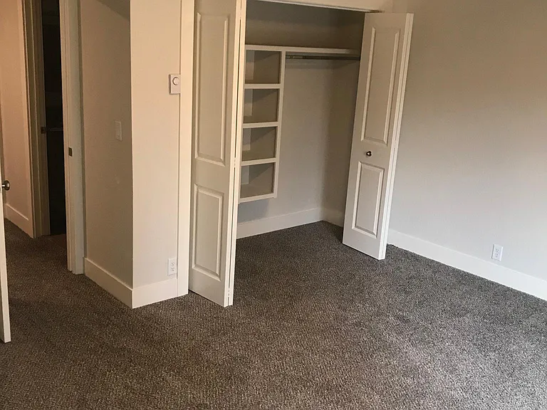 2319 W Compass Dr — Photo 15