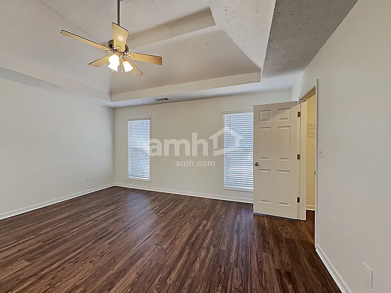 1772 N Oak Dr — Photo 15