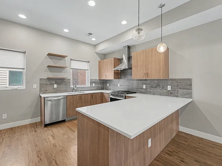 2868 N Hazel Ct — Photo 4