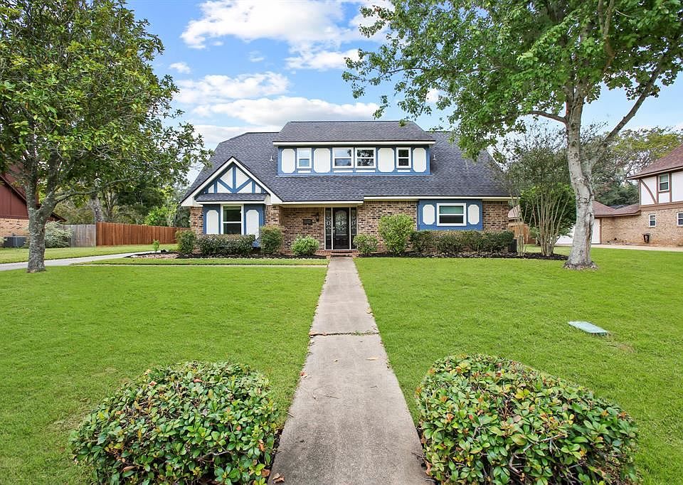 1st image of 117 White Oak Dr