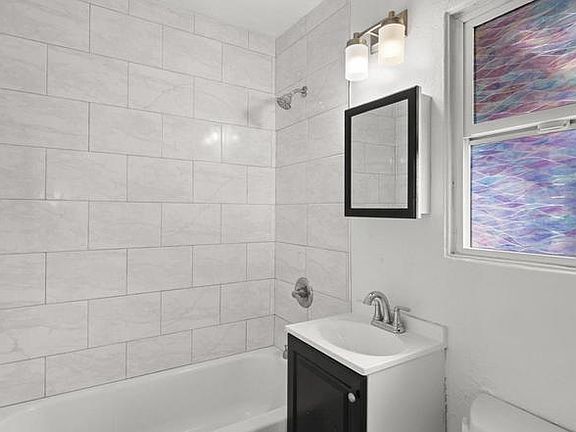 2nd image of 2634 Juan St