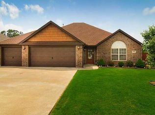 3008 N 18th St, Rogers, AR 72756