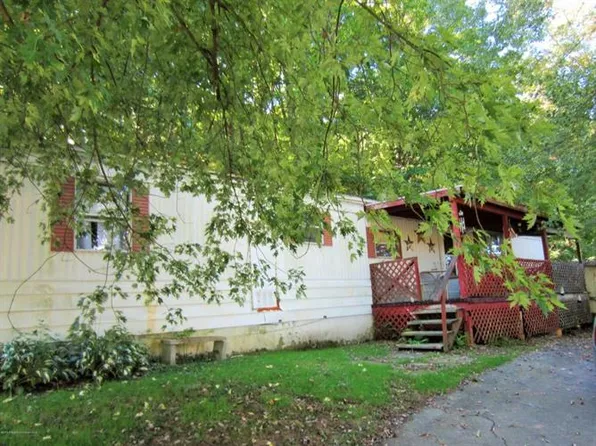 2090 State Route 307, Dalton, PA 18414