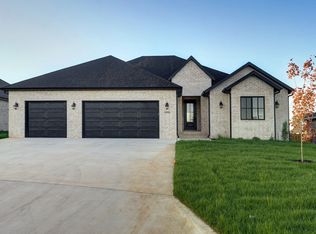 4486 E Hidden Oak St, Springfield, MO 65802