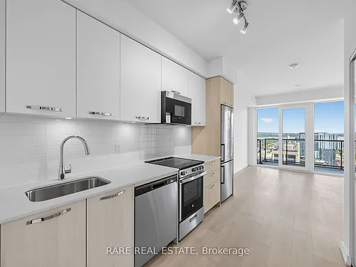 75 James St S Photo 1
