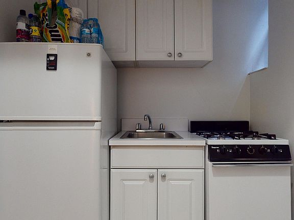 5th image of 336 E 90th St APT 1A