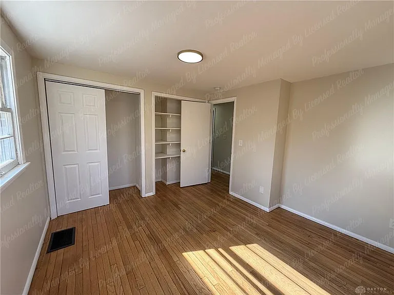 675 Wright St — Photo 33
