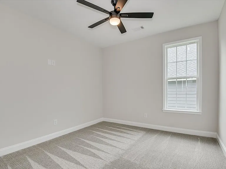 410 Williams St — Photo 20