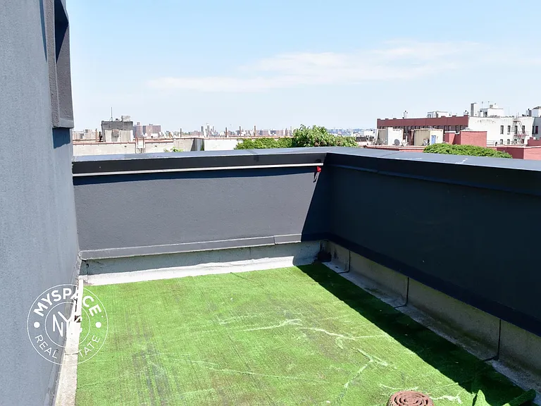 1520 Saint Johns Pl #5 — Photo 1