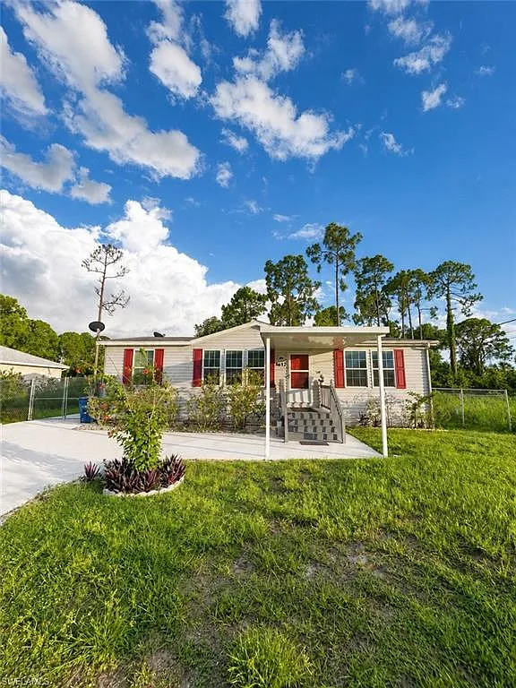 3 bed, 2.0 bath, 1173 sqft, $1,700 — Photo 1