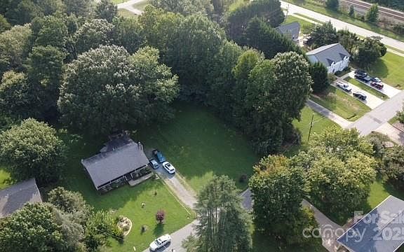 3rd image of 6024 Branch Hill Cres