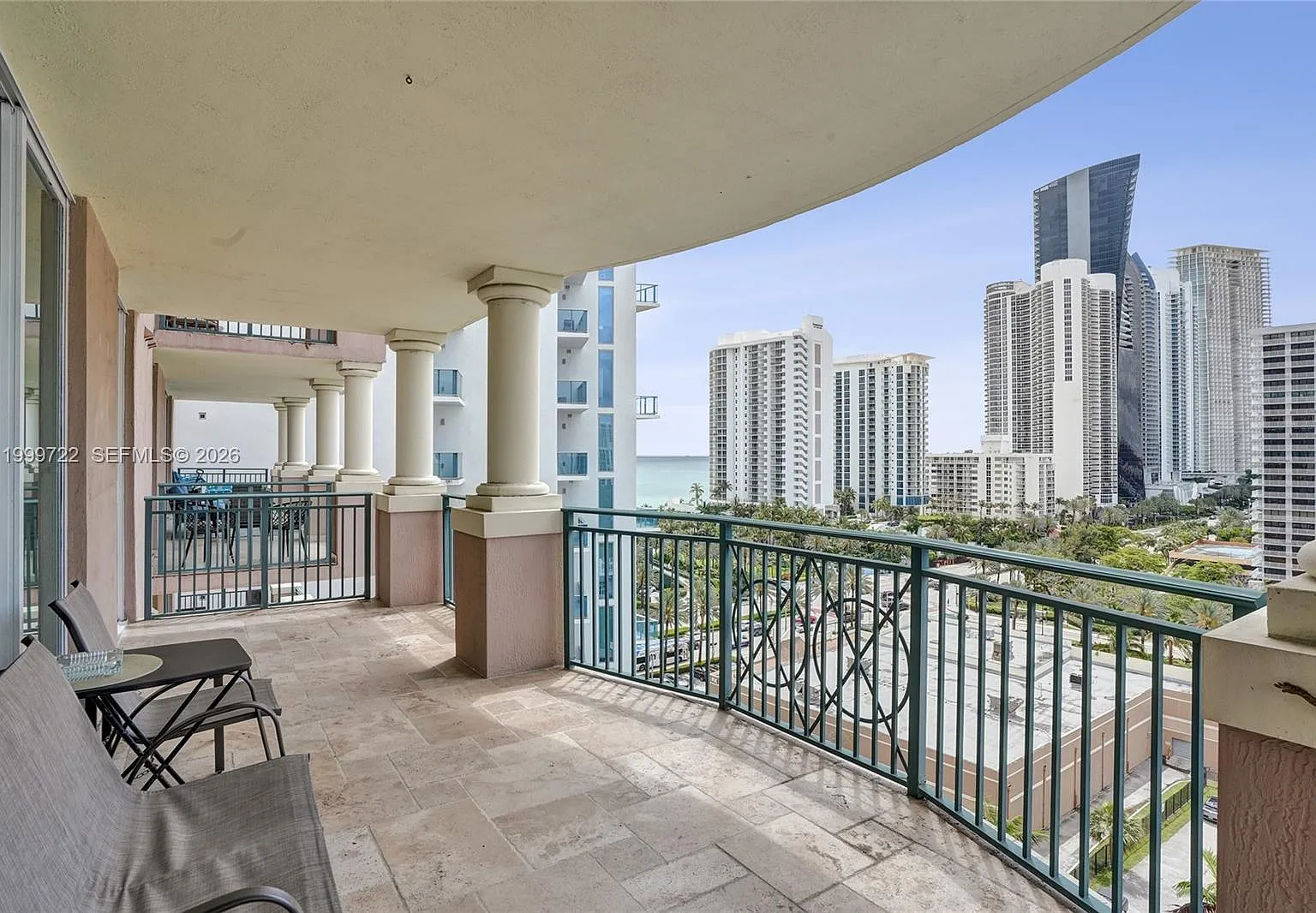 King David Of Sunny Isles — Photo 3