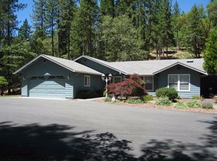 976 Sleepy Hollow Loop, Grants Pass, OR 97527