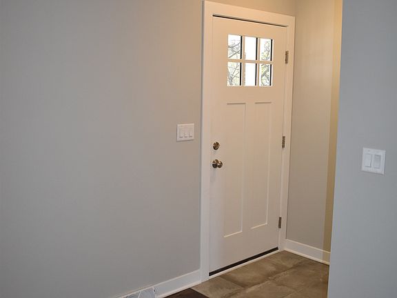 4th image of 1619 Woodland Dr