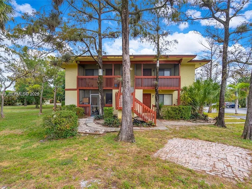 2070 NW 43rd Ter #6