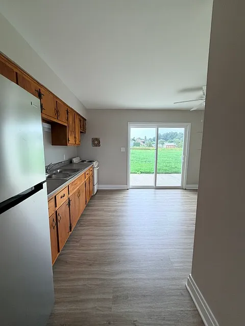 3070 Maiden Ln — Photo 3