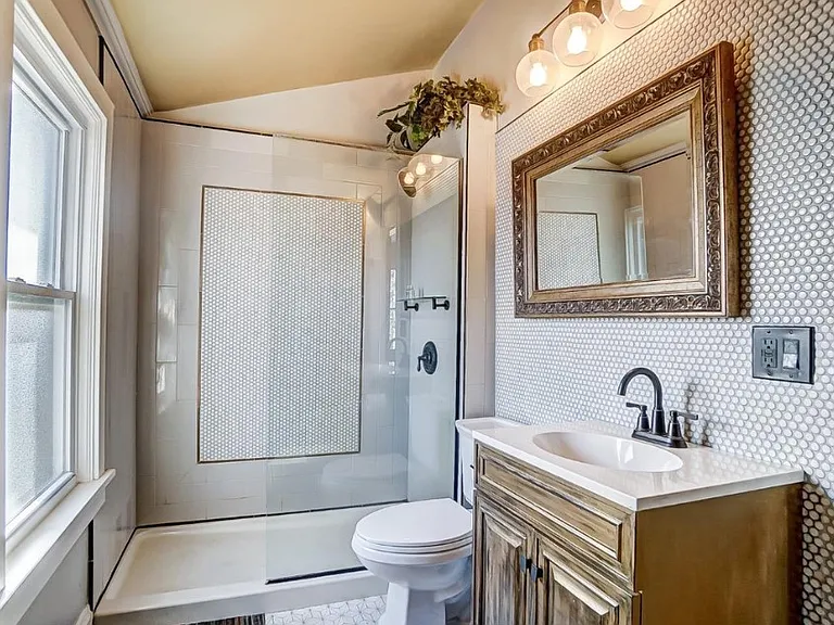 7012 Plainfield Rd #B — Photo 4