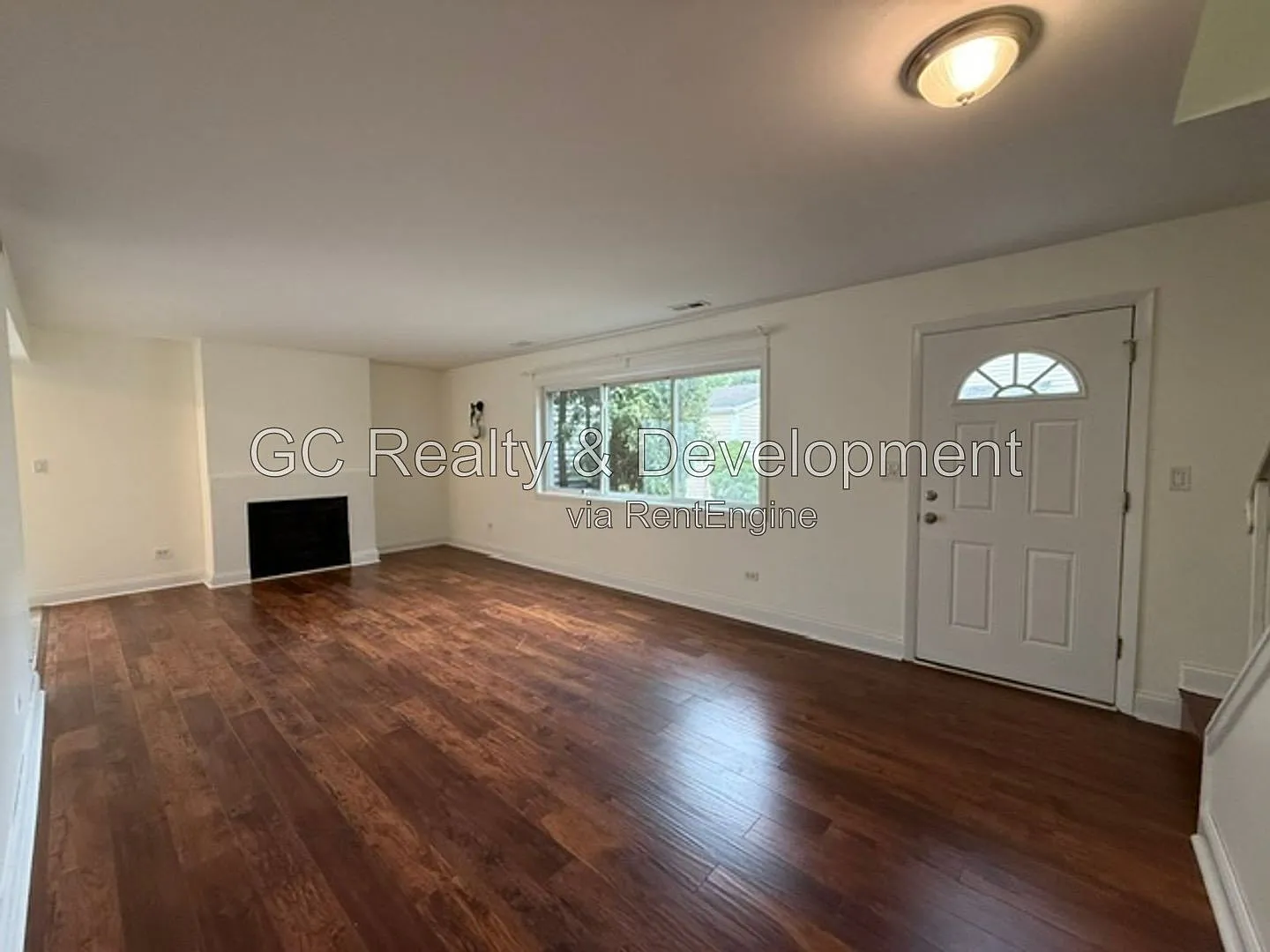 2 bed, 1.5 bath, 1000 sqft, $2,295 — Photo 2
