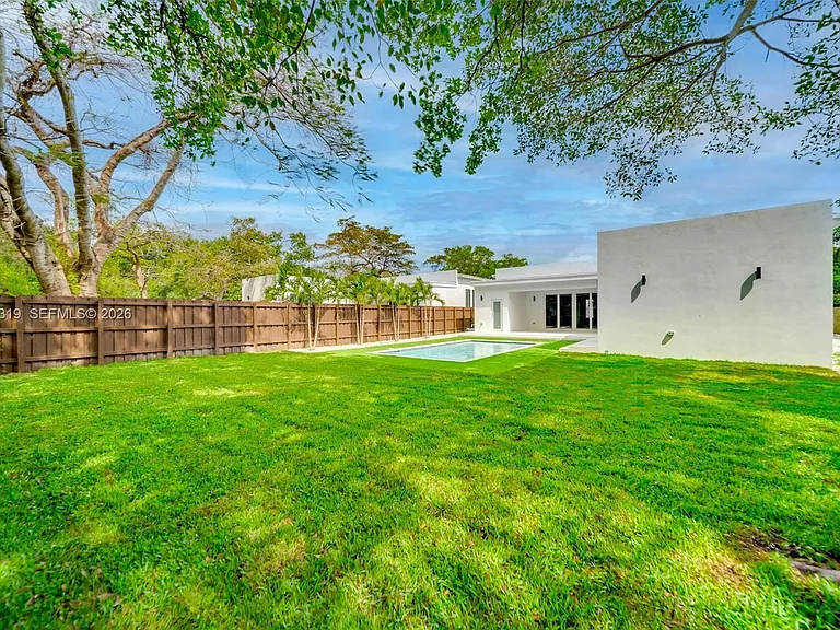 8990 N Miami Ave — Photo 59