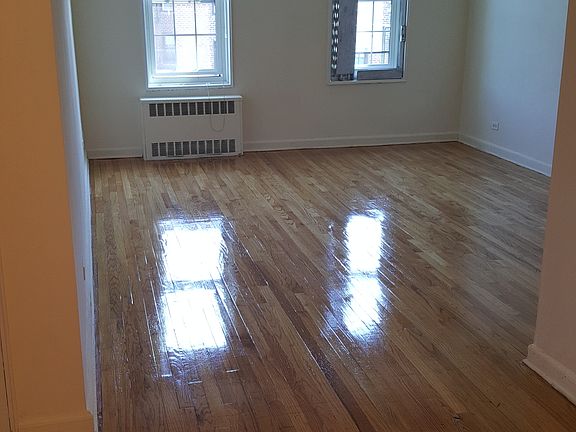 3rd image of 14021 Burden Cres APT 607