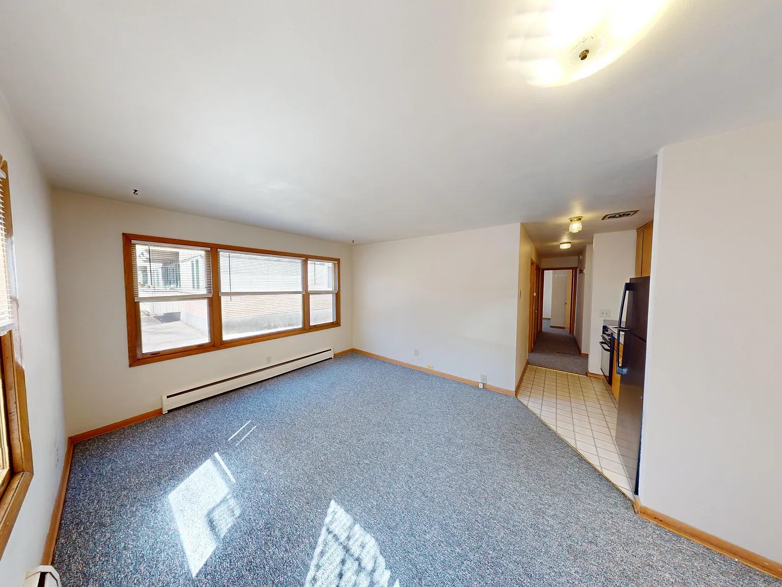 The Badger Den Apartments on University — Photo 4