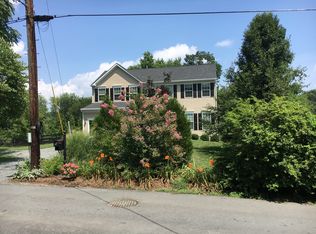 9 N Bridge St, Round Hill, VA