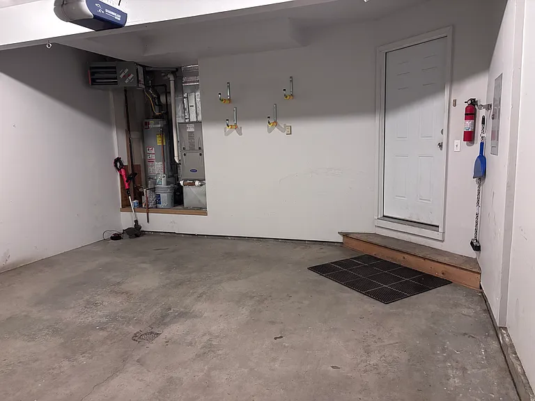 2710 Easthaven Cir — Photo 16