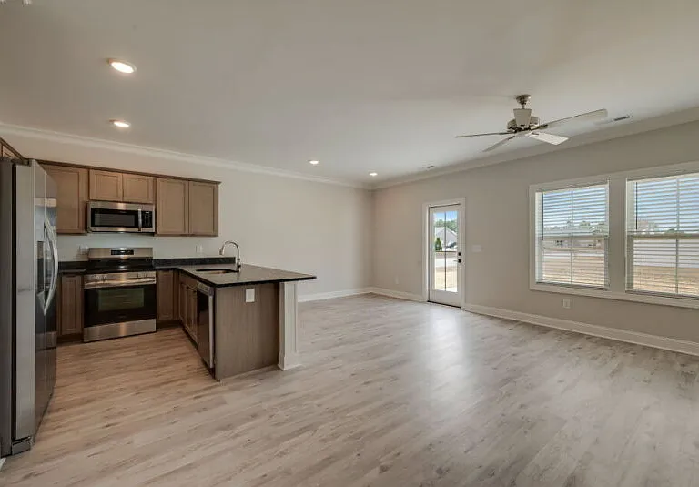 2112 N Kali Ln — Photo 2
