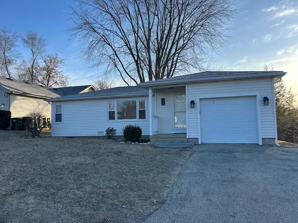 378 Council Trl, Lake In The Hills, IL 60156