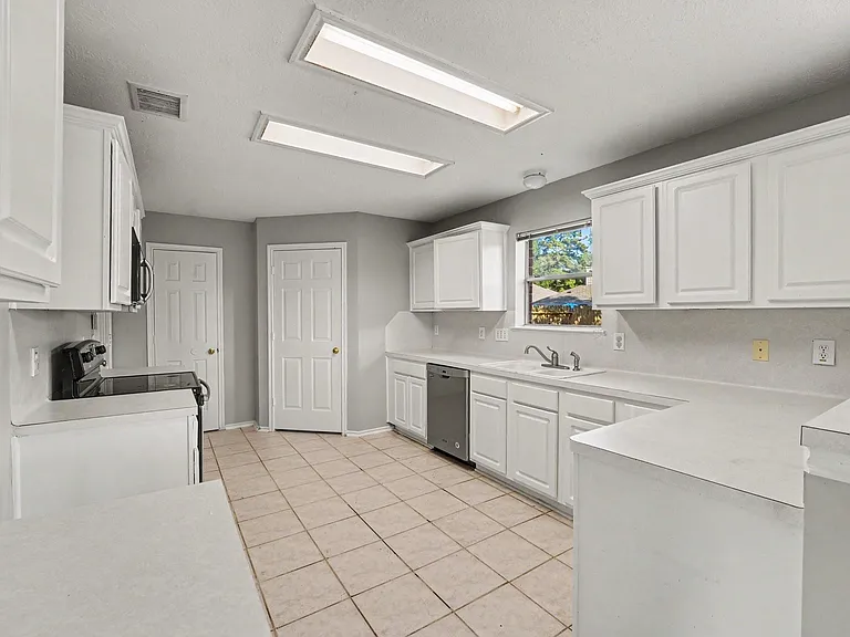 5402 Timbers Quail Dr — Photo 8