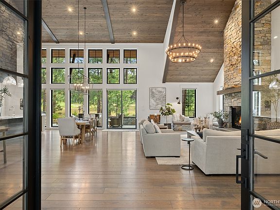 3rd image of 391 Rocking Chair Road