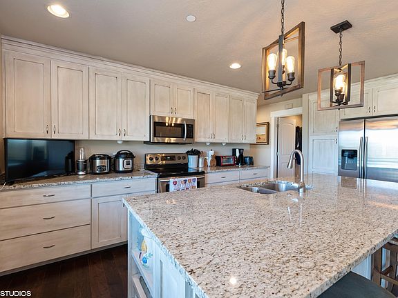 5th image of 1512 Cedar Hollow Ct