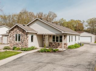 W147 Tulip Dr, Genoa City, WI 53128
