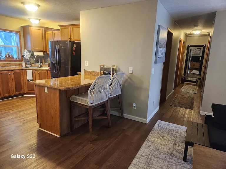 5194 S Union St — Photo 3