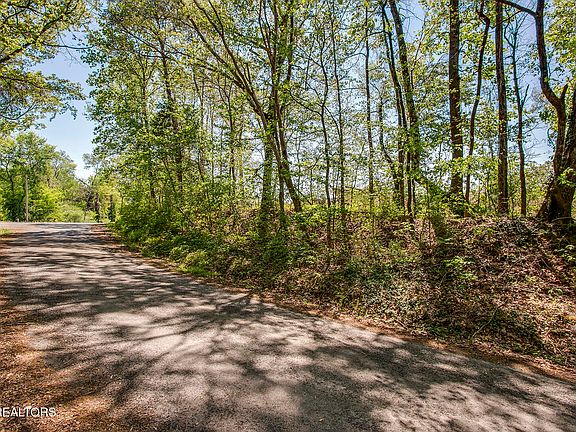 4th image of 171 Hornby Ferry Rd