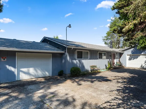 15682 Pelican Bay Dr, Brookings, OR 97415