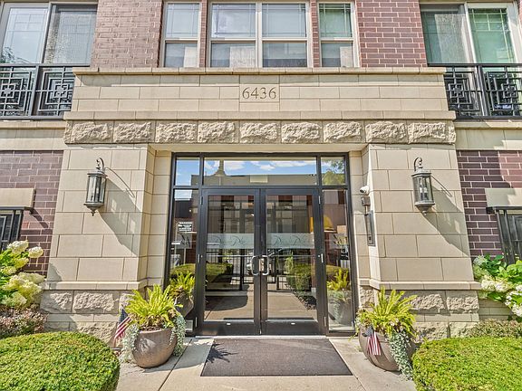 2nd image of 6436 Roosevelt Rd APT 410